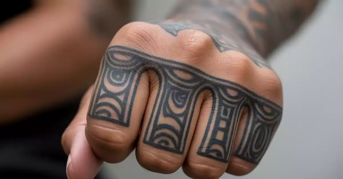 intricate-maori-hand-tattoo-for-men